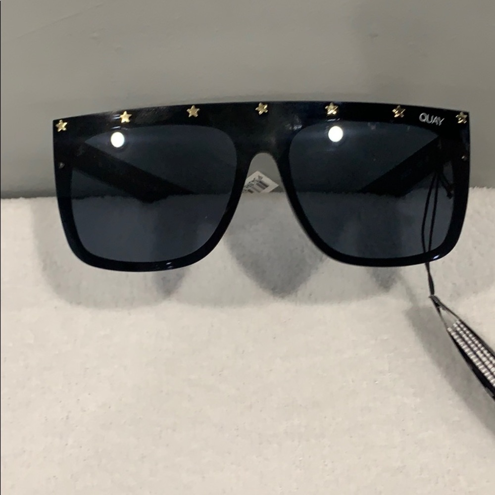 Quay oversized Sunglasses 🕶 NET